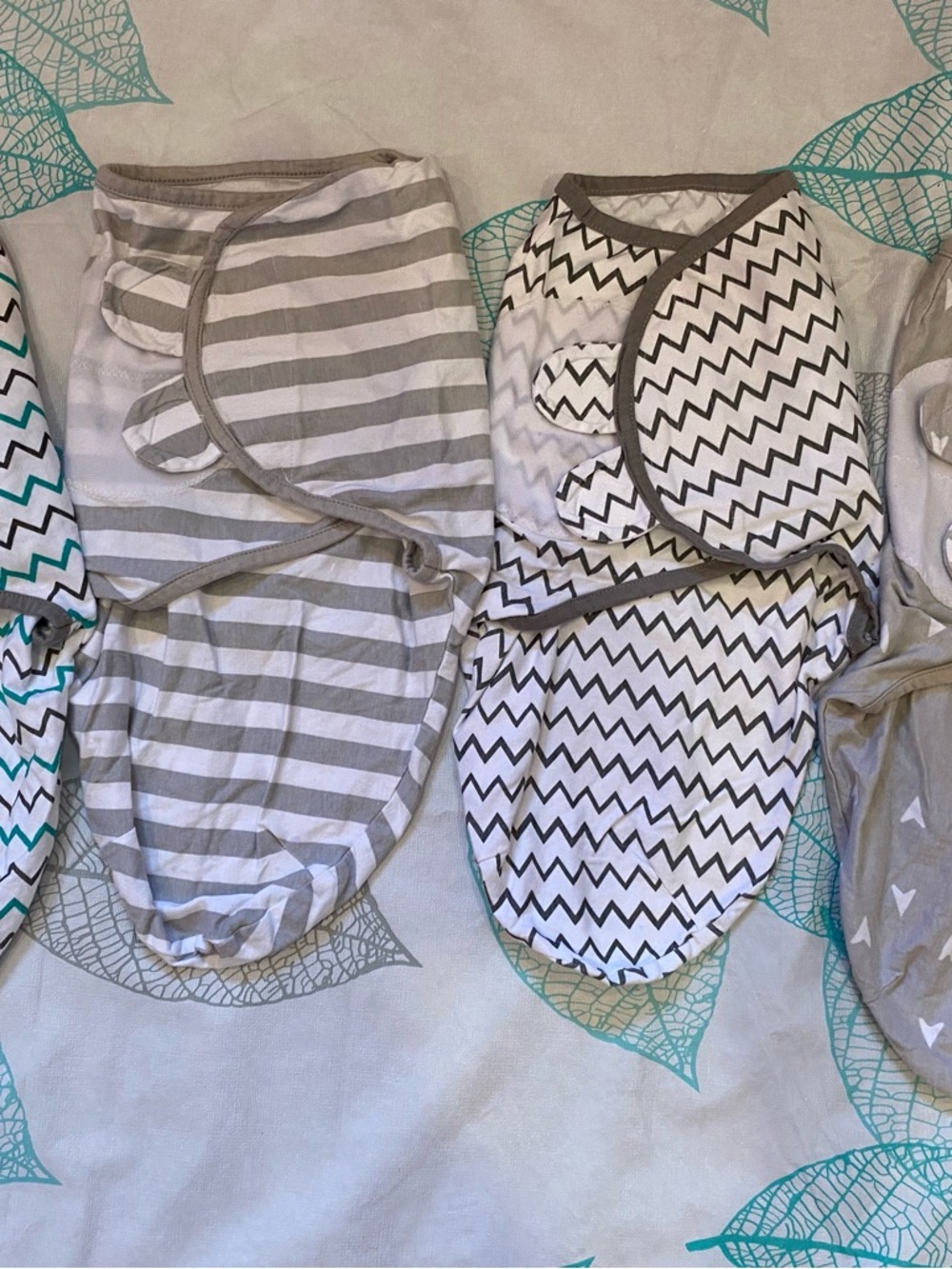 4pc Neutral Gray & White Baby Swaddle Set